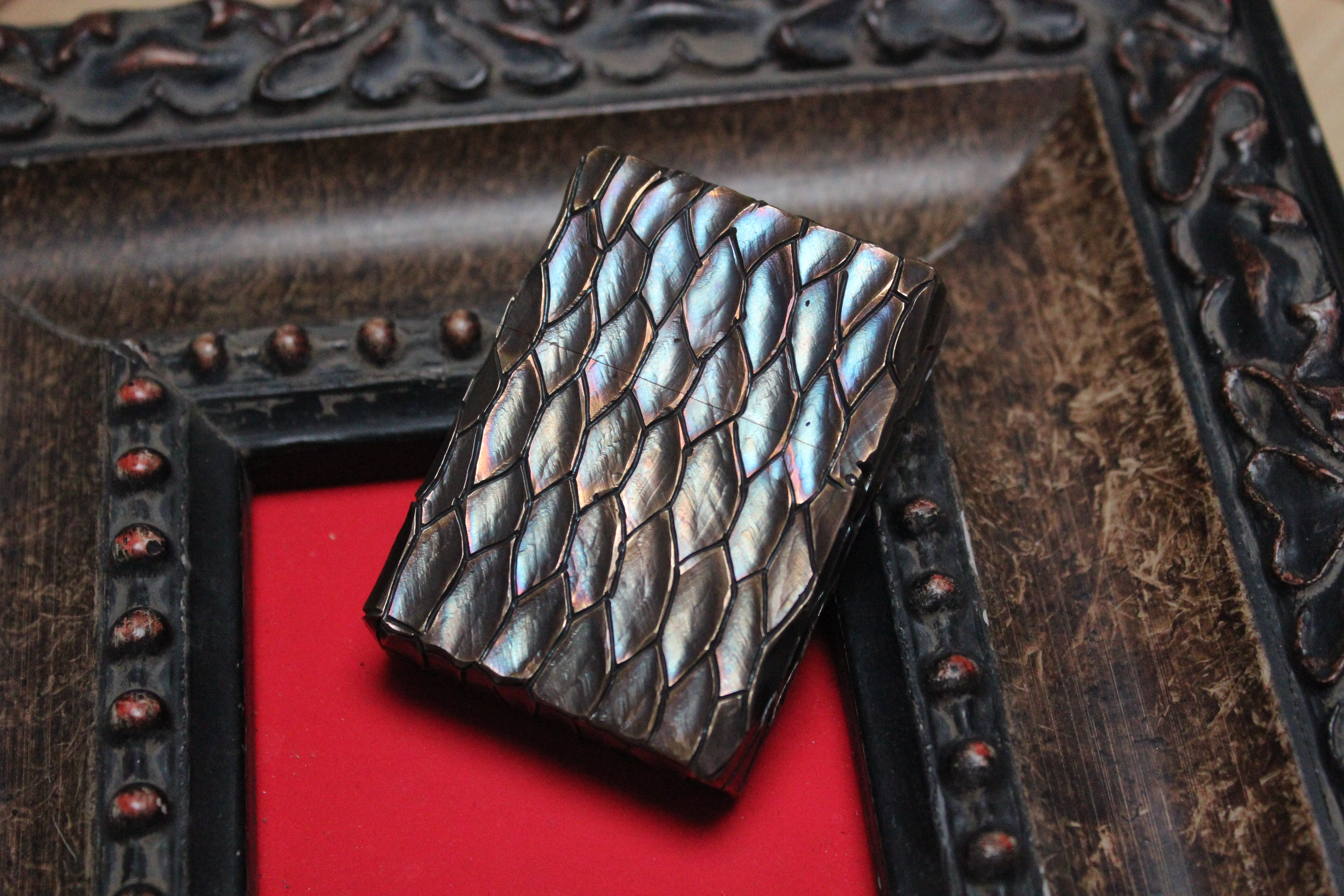 Ketuo - Golden Scale Lighter