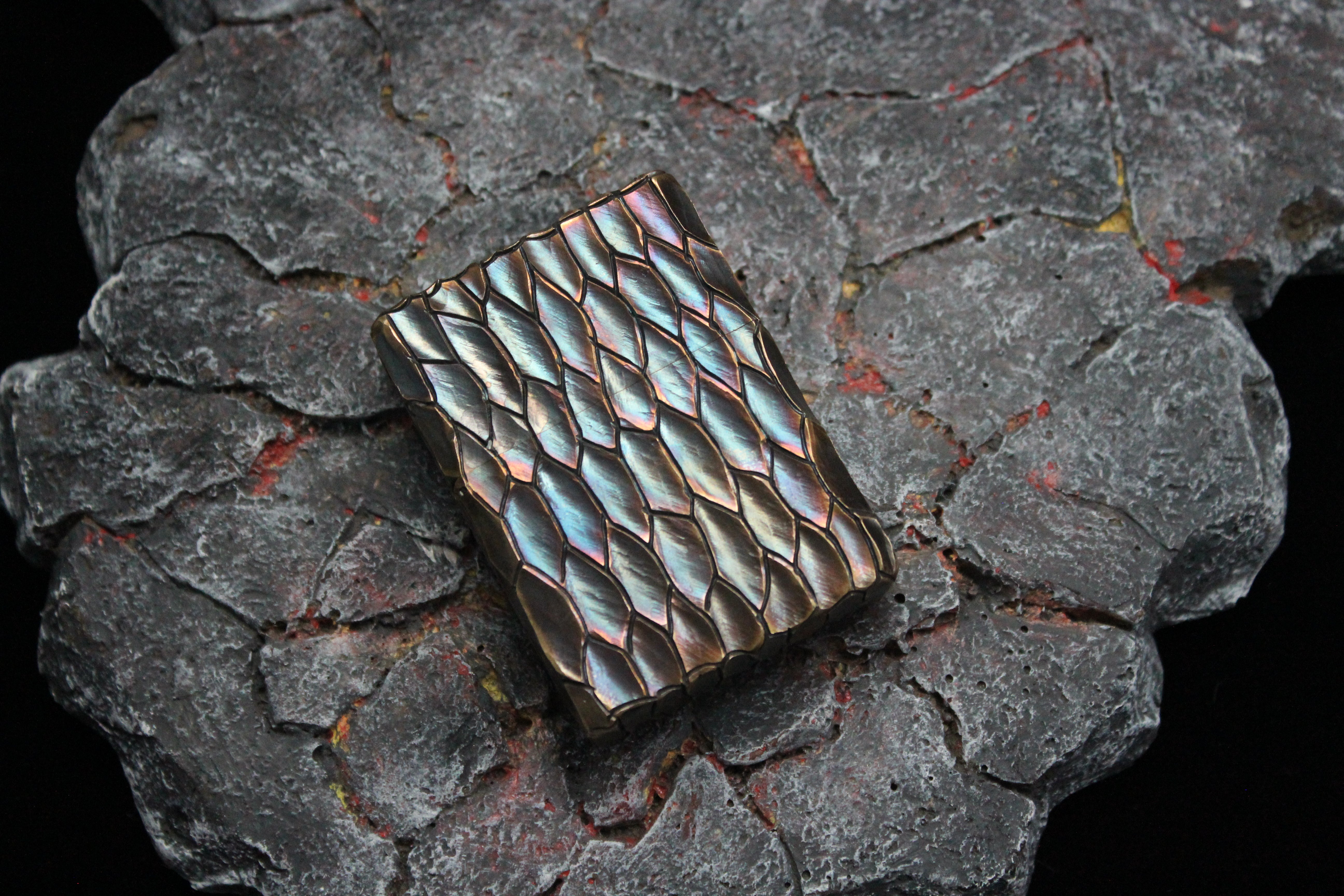 Ketuo - Golden Scale Lighter