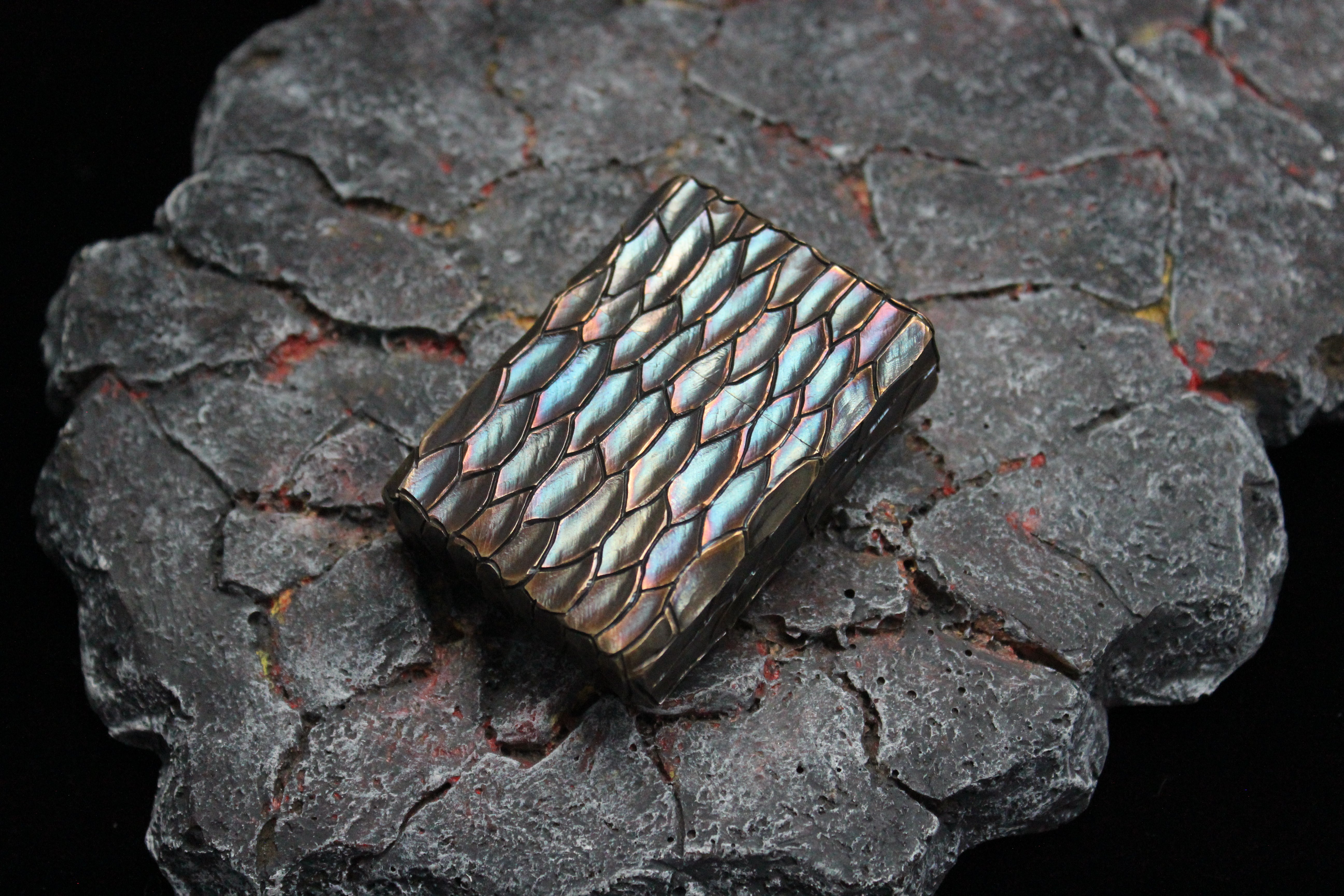 Ketuo - Golden Scale Lighter