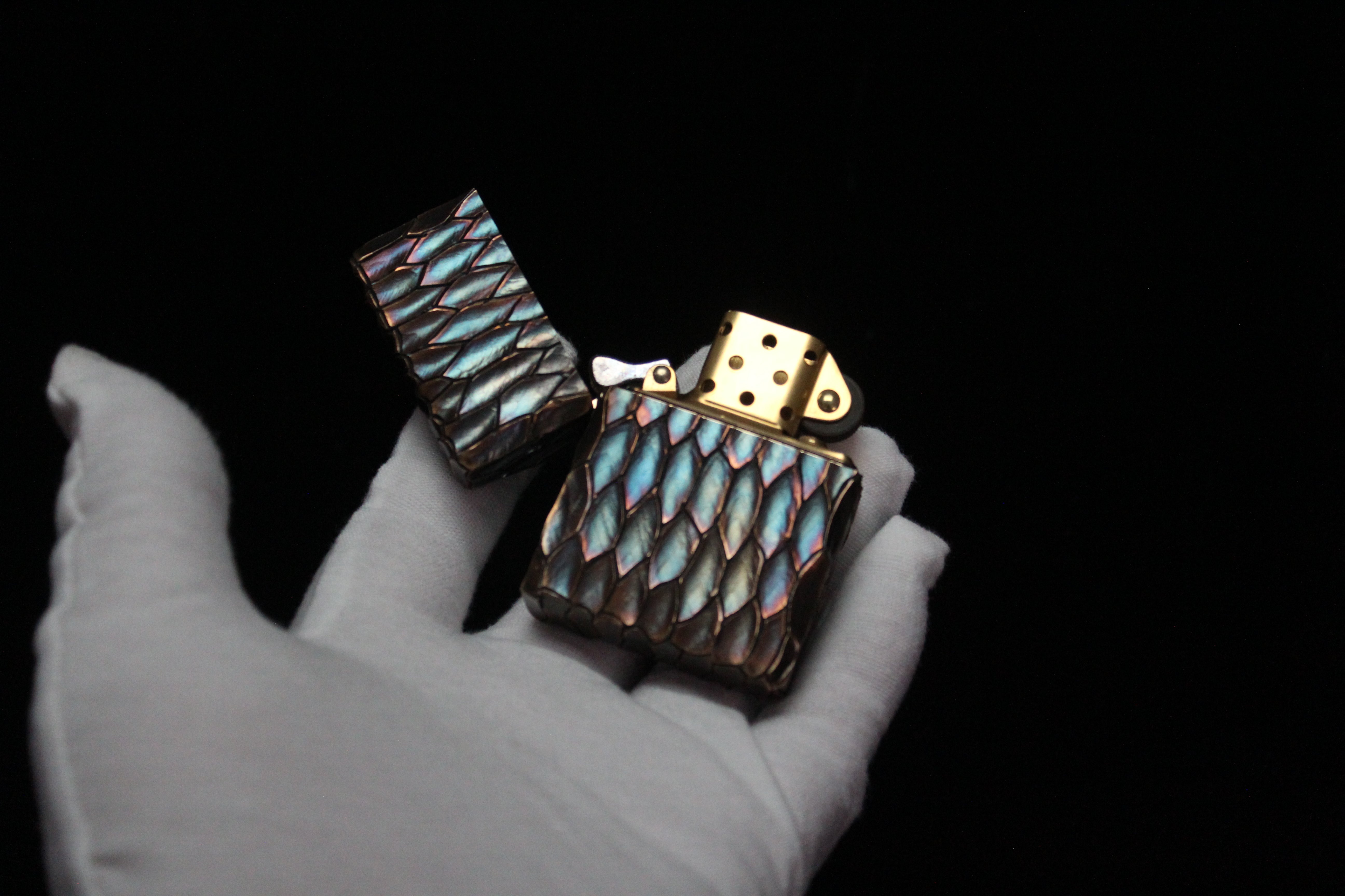 Ketuo - Golden Scale Lighter